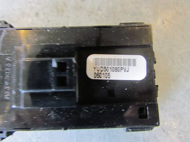 2006 Land Rover LR3 HSE HD Pkg Rear RH Door Switch YUD501080PVJ
