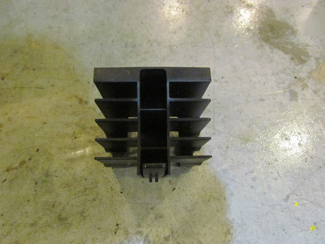 2006 Land Rover LR3 Glove Box CD Holder