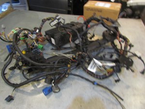 2006 Land Rover LR3 LHD Engine Wire Harness YMB505921A
