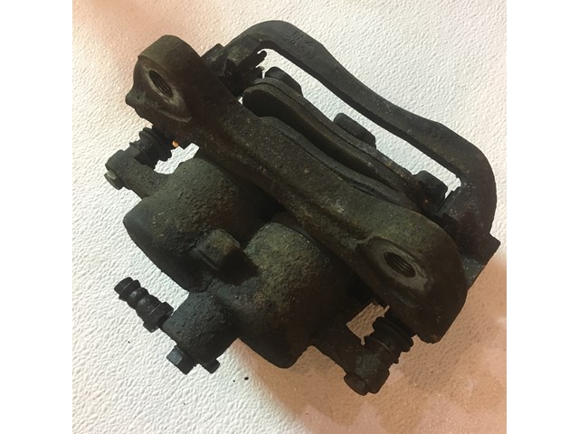 2006 Land Rover LR3 Front LH Driver Caliper