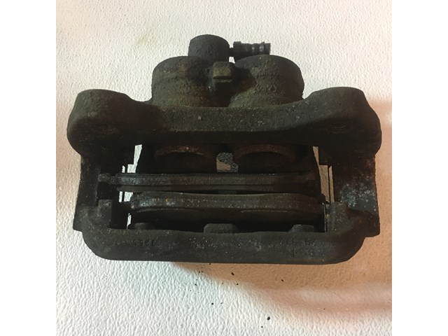 2006 Land Rover LR3 Front LH Driver Caliper