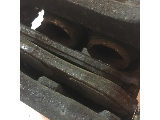 2006 Land Rover LR3 Front LH Driver Caliper