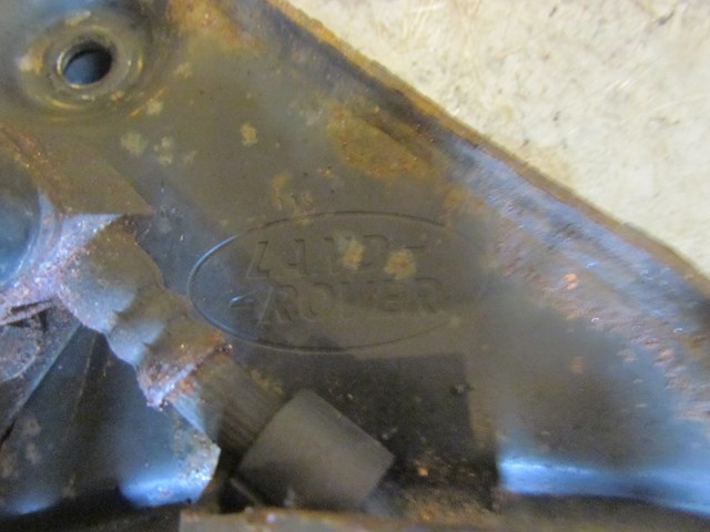 2006 Land Rover LR3 Front LH Driver Upper Control Arm