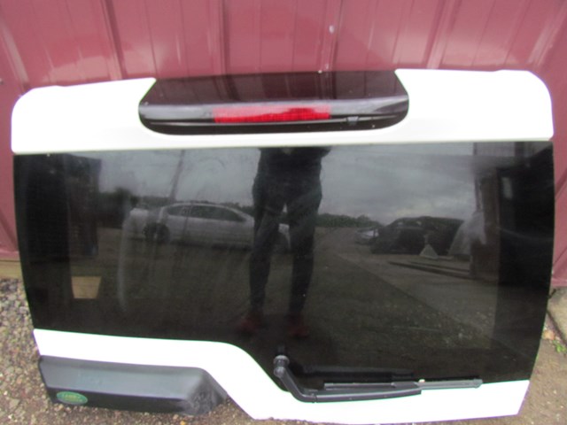 2006 Land Rover LR3 Upper Hatch Door-See Details
