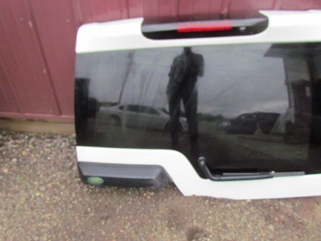 2006 Land Rover LR3 Upper Hatch Door-See Details