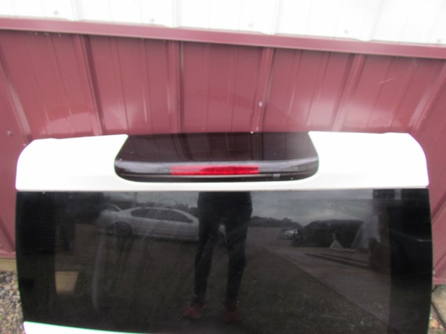 2006 Land Rover LR3 Upper Hatch Door-See Details