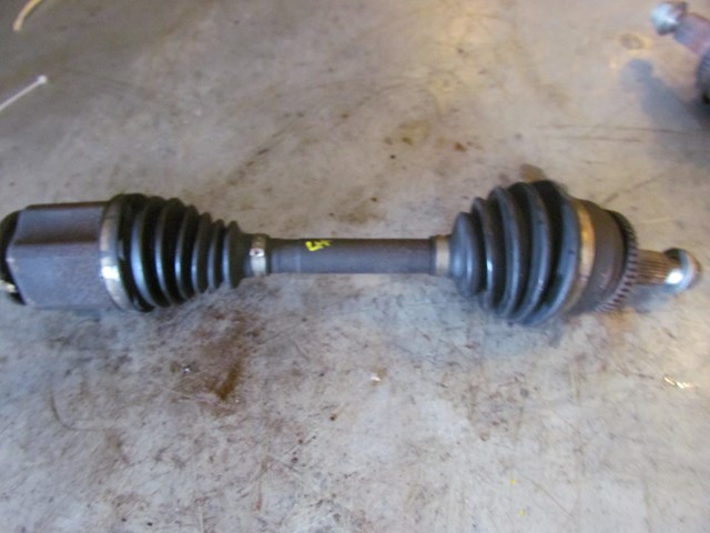 2006 Land Rover LR3 Front LH Driver Axle