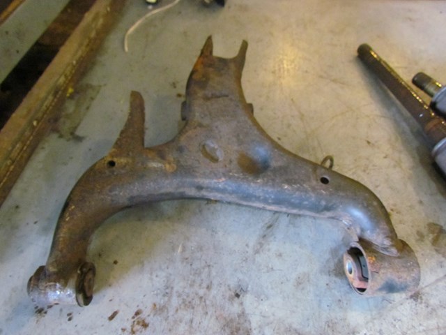 2006 Land Rover LR3 Rear RH Passenger Upper Control Arm
