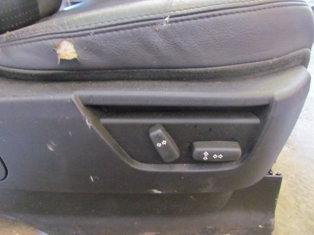 2006 Land Rover LR3 Front RH Passenger Seat-See Details