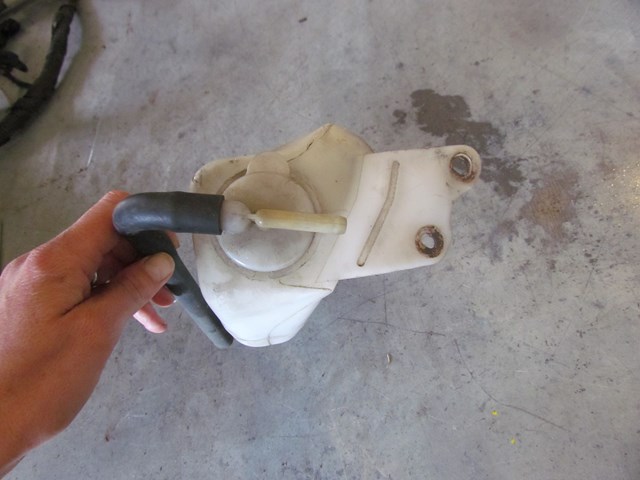 2004 Mitsubishi Evolution VIII Radiator Overflow Bottle Coolant Reservoir