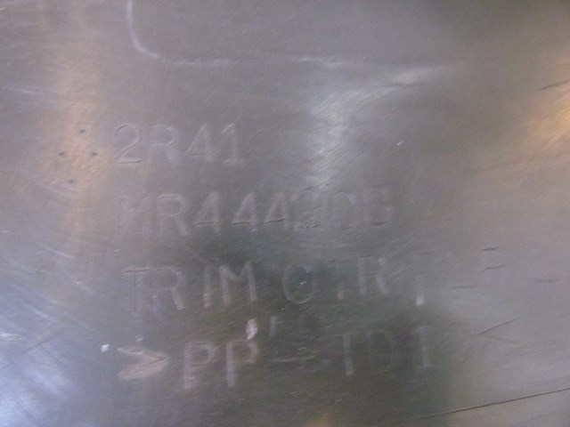 2004 Mitsubishi Evolution VIII RH Lower B Pillar Trim MR444208