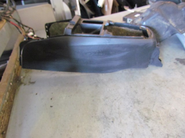 2004 Mitsubishi Evolution VIII Center Console