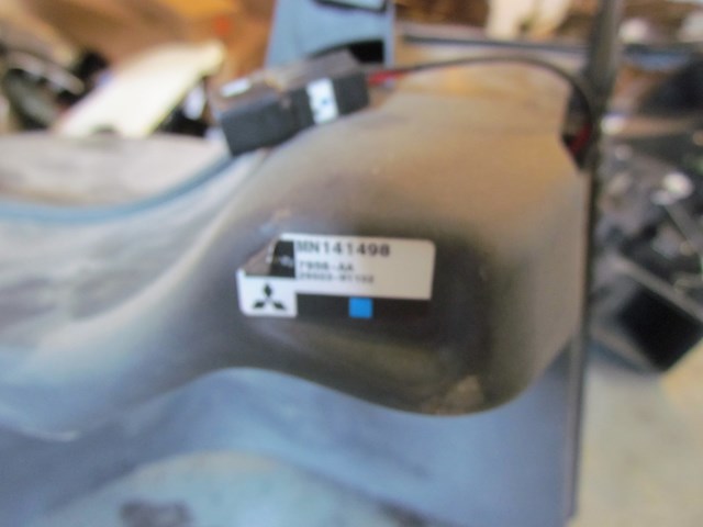 2004 Mitsubishi Evolution VIII Subwoofer w/Box MN141498