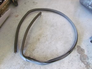 2004 Mitsubishi Evolution VIII Front LH Driver Door Seal
