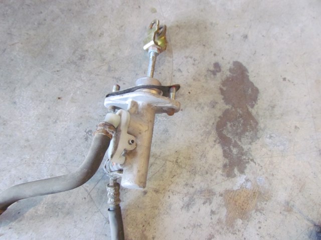 2004 Mitsubishi Lancer Evo Evolution 8 Clutch Master Cylinder OEM