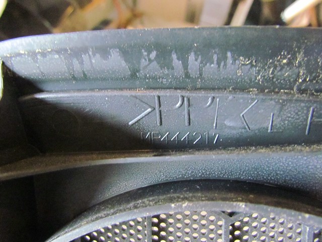 2004 Mitsubishi Evolution VIII Rear LH Speaker Cover MR444217