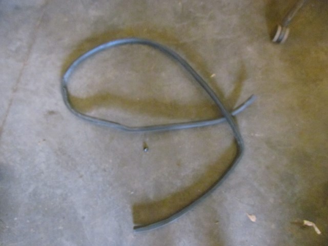 2004 Mitsubishi Evolution VIII Evo 8 Rear LH Driver Door Seal