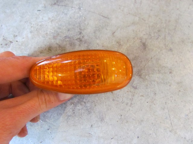 2004 Mitsubishi Evolution VIII RH Passenger Side Marker Light