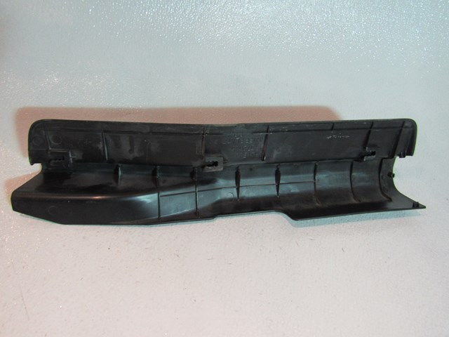 2004 Mitsubishi Evolution VIII Rear RH Door Sill Scuff MR572606