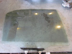 2004 Mitsubishi Evolution VIII Rear RH Pass Door Glass