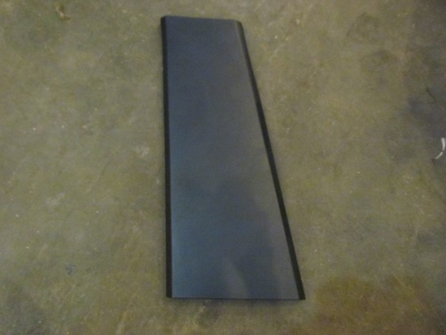 2005 Land Rover LR3 LH Driver B Pillar Trim EMG500290