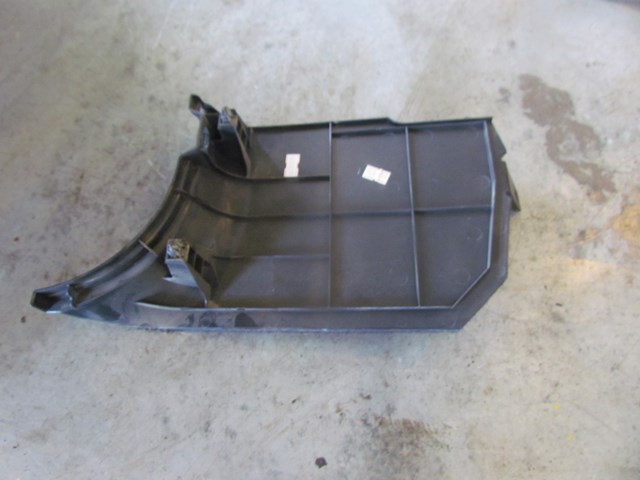 2006 Infiniti M35 RH Passenger Inner Kick Panel 66900 EH100