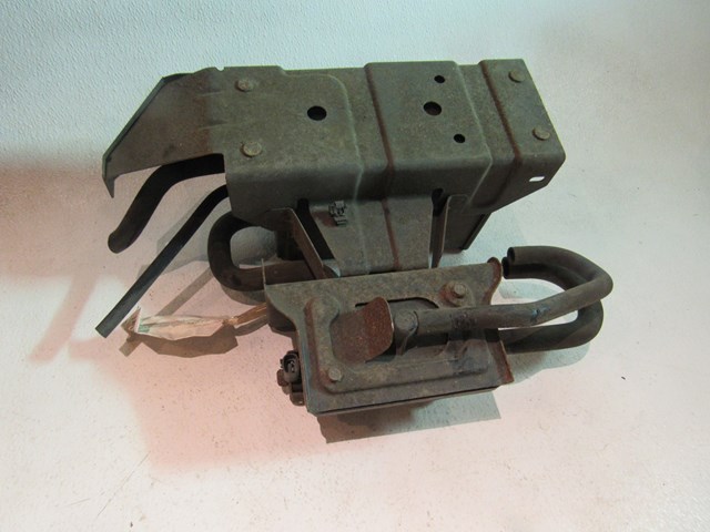 2004 Mitsubishi Evolution VIII Fuel Vapor Canister