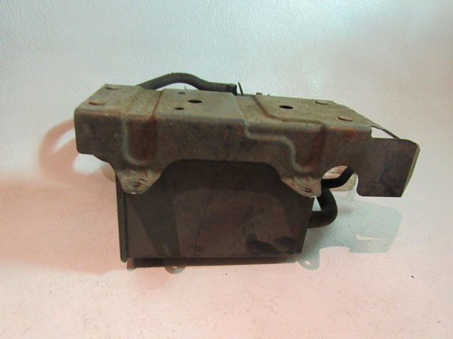 2004 Mitsubishi Evolution VIII Fuel Vapor Canister