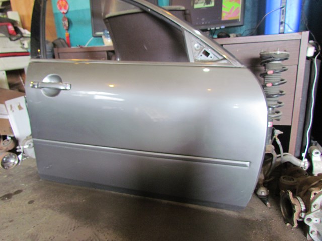 2006 Infiniti M35 M35x Front RH Passenger Door Shell