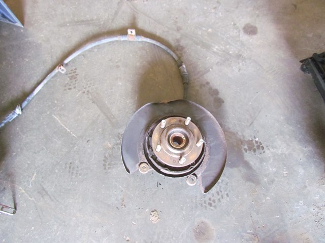 2004 Mitsubishi Evolution VIII Rear RH Passenger Spindle
