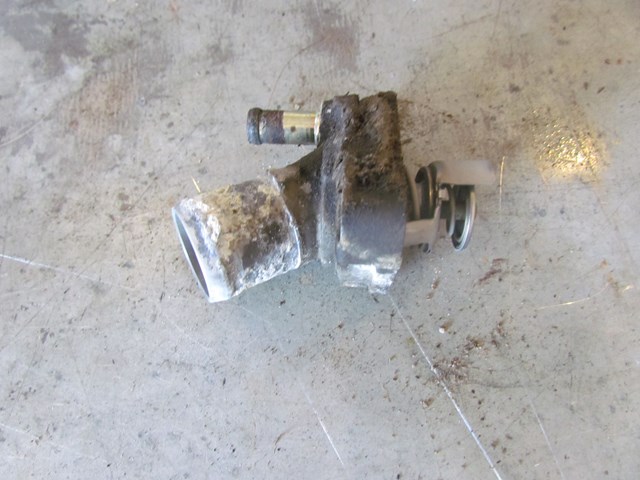 2006 Infiniti M35x Thermostat