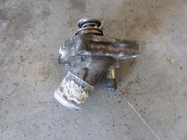 2006 Infiniti M35x Thermostat