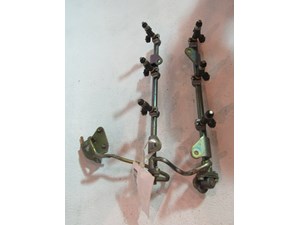 2006 Infiniti M35x Fuel Rail w/Injectors