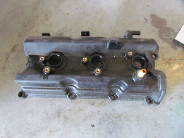 2006 Infiniti M35x RH Passenger Valve Cover