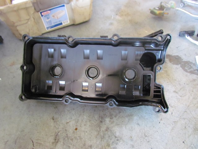 2006 Infiniti M35x LH Driver Valve Cover