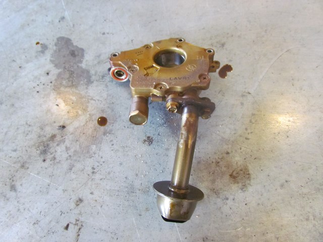 2006 Infiniti M35x Oil Pump w/Pickup Tube