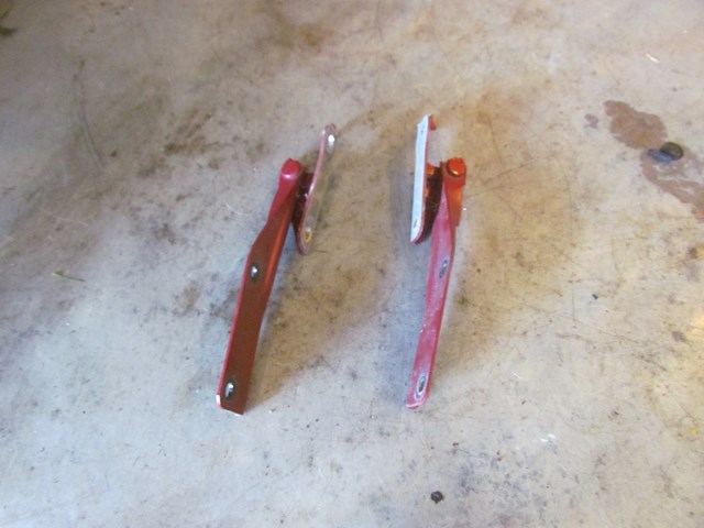2006 Subaru Forester XT Hood Hinges Set