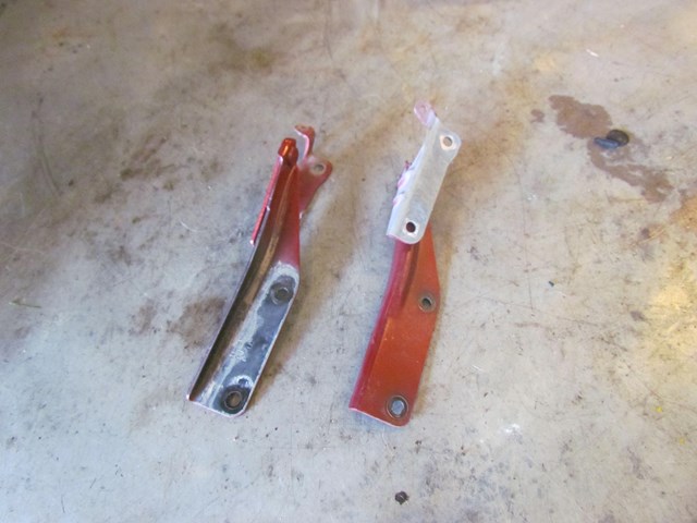 2006 Subaru Forester XT Hood Hinges Set