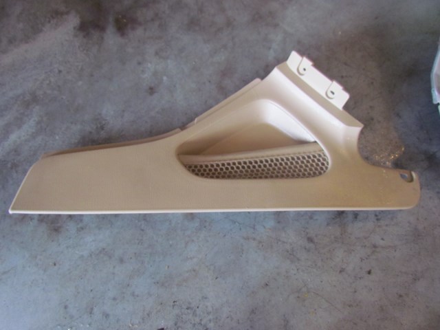 2006 Subaru Forester XT RH Passenger Center Console Trim