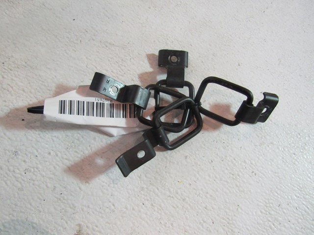 2006 Subaru Forester XT Cargo Tie Down Hooks (4)