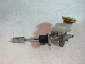 2004-2006 Subaru Forester XT Clutch Master Cylinder OEM