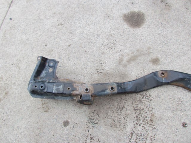 2006 Subaru Forester XT RH & LH Front Subframe Braces