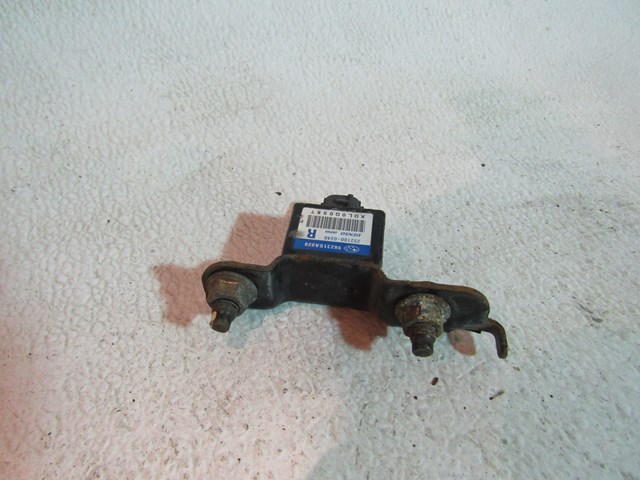 2006 2007  Subaru Forester XT RH Pass Impact Sensor 98231SA020