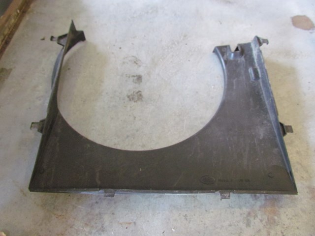 2006 Land Rover LR3 Lower Radiator Fan Shroud PGK500074