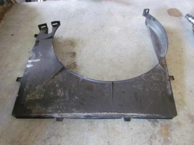 2006 Land Rover LR3 Lower Radiator Fan Shroud PGK500074