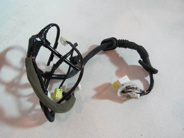 2013 Scion FR-S RH Passenger Door Wiring 81821CA220
