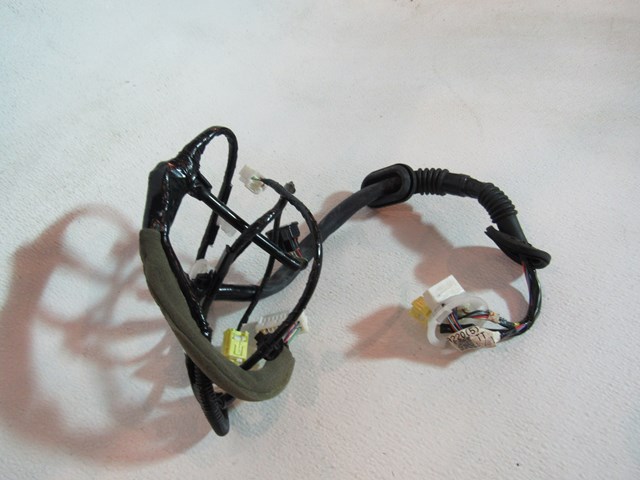 2013 Scion FR-S RH Passenger Door Wiring 81821CA220