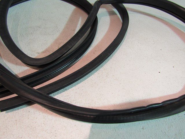 2013 Scion FR-S RH Passenger Door Seal