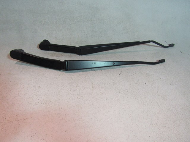 2013 Scion FR-S Windshield Wiper Arm Set RH & LH