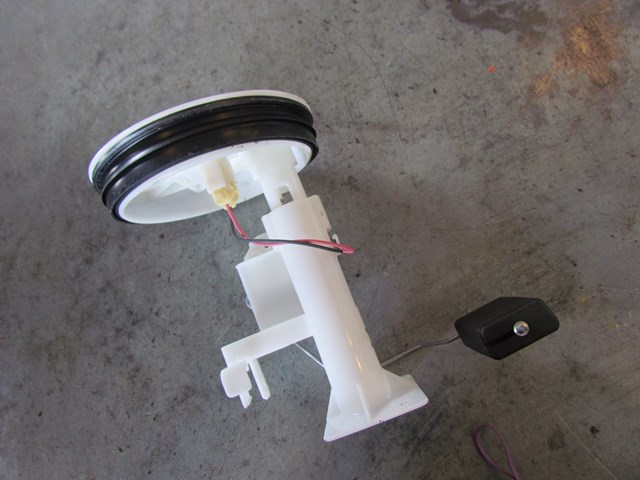 2013 Scion FR-S Fuel Level Sending Unit 42081CA000